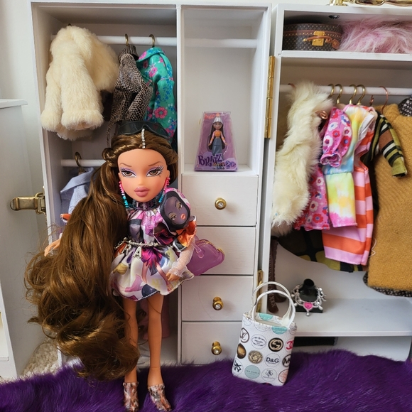 Bratz Minis Flashback Series 1 Sasha - Picture 4 of 4